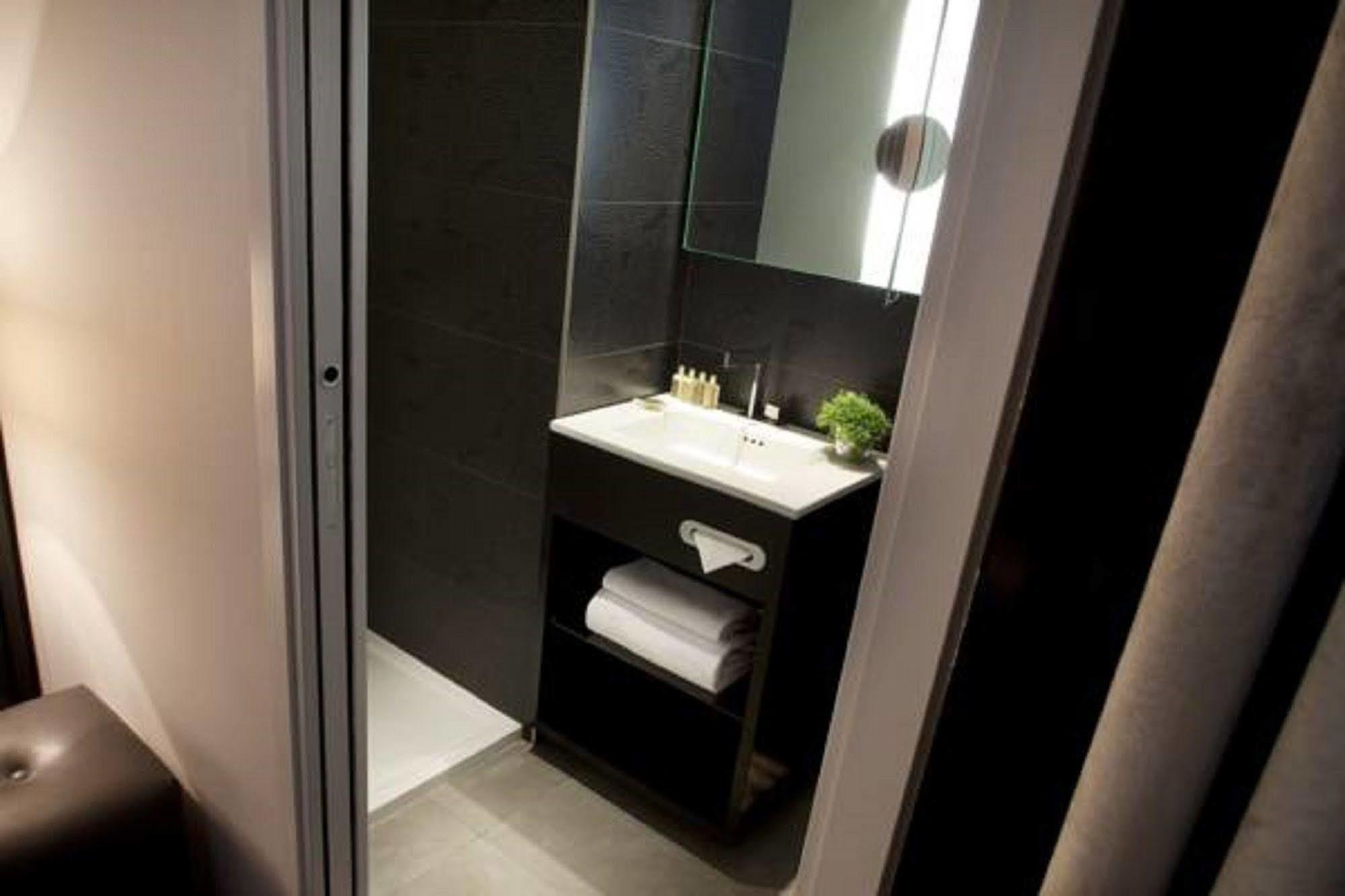 Hotel Caron Le Marais Париж Екстериор снимка